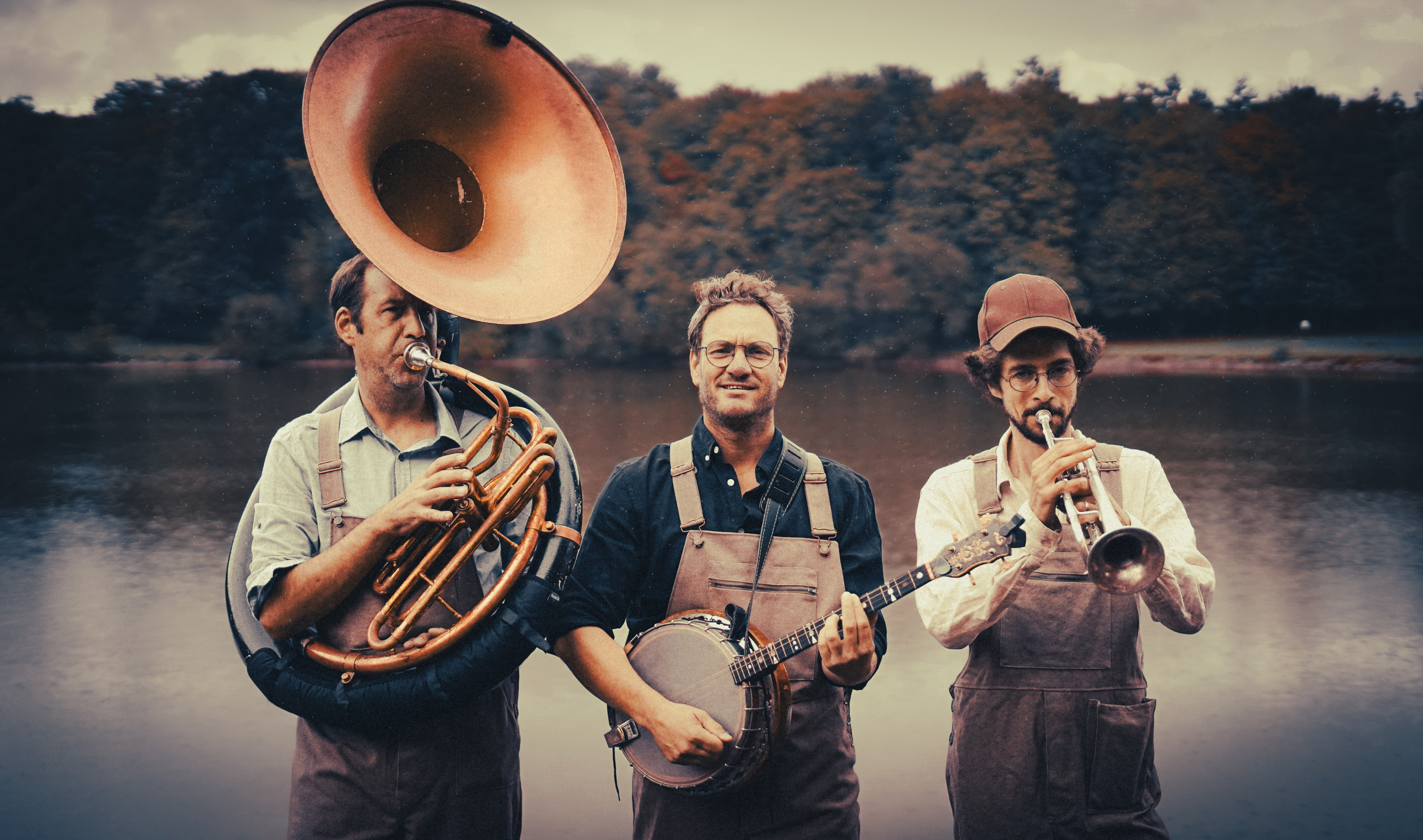 Les Bavagonds - trio déambulatoire de fanfare